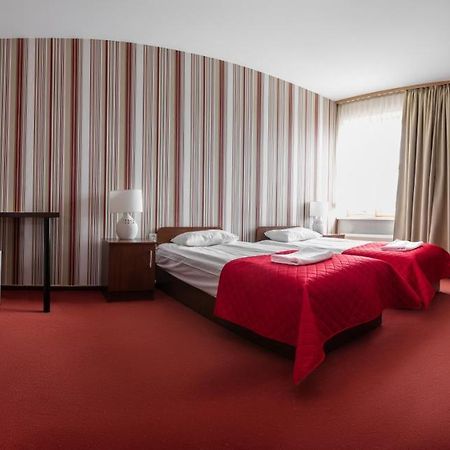 Hotel Piemont Pabianice Extérieur photo