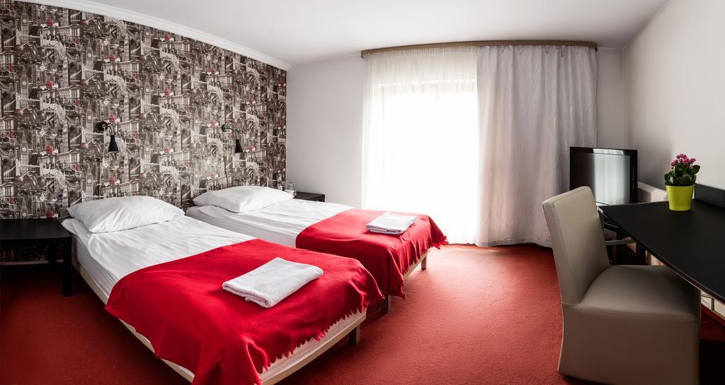 Hotel Piemont Pabianice Extérieur photo