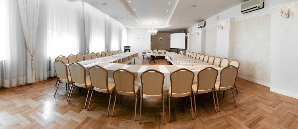 Hotel Piemont Pabianice Extérieur photo