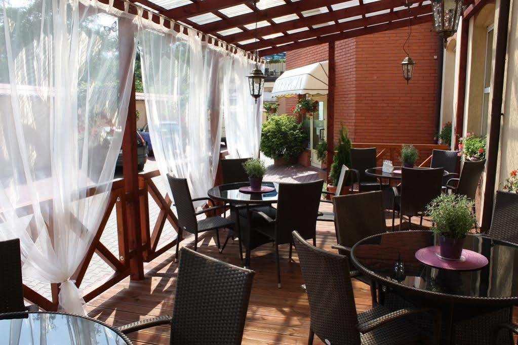 Hotel Piemont Pabianice Extérieur photo