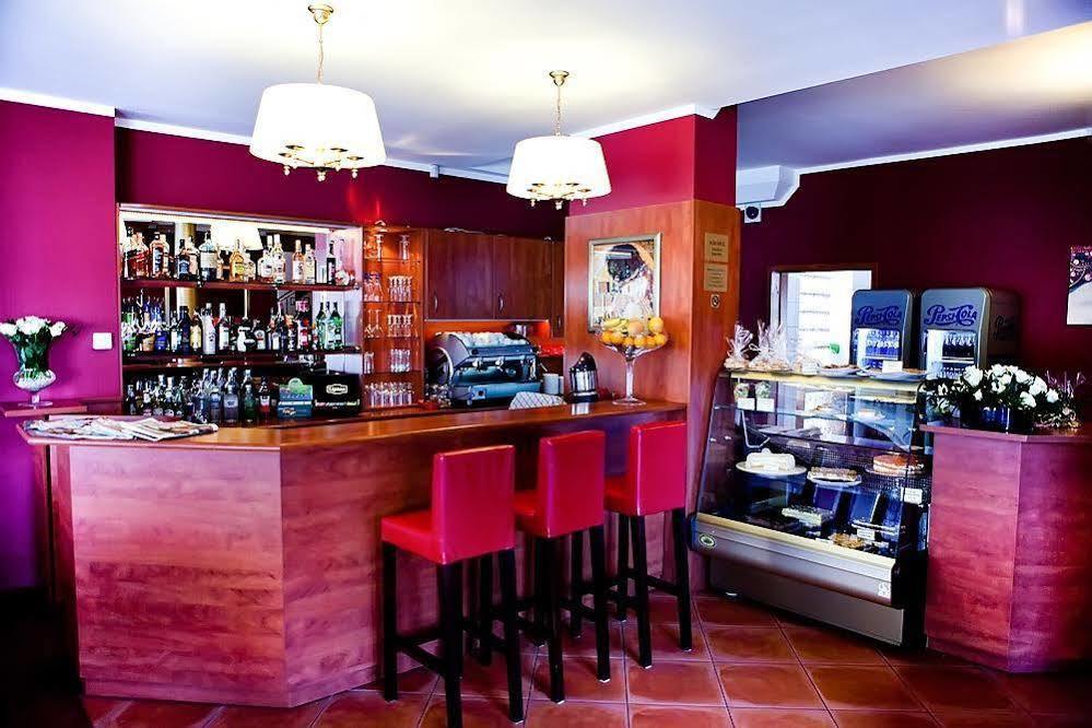 Hotel Piemont Pabianice Extérieur photo