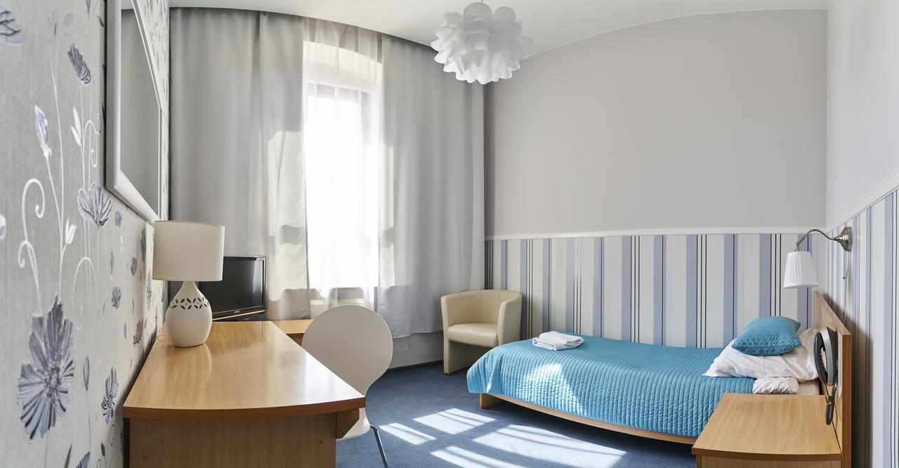 Hotel Piemont Pabianice Extérieur photo