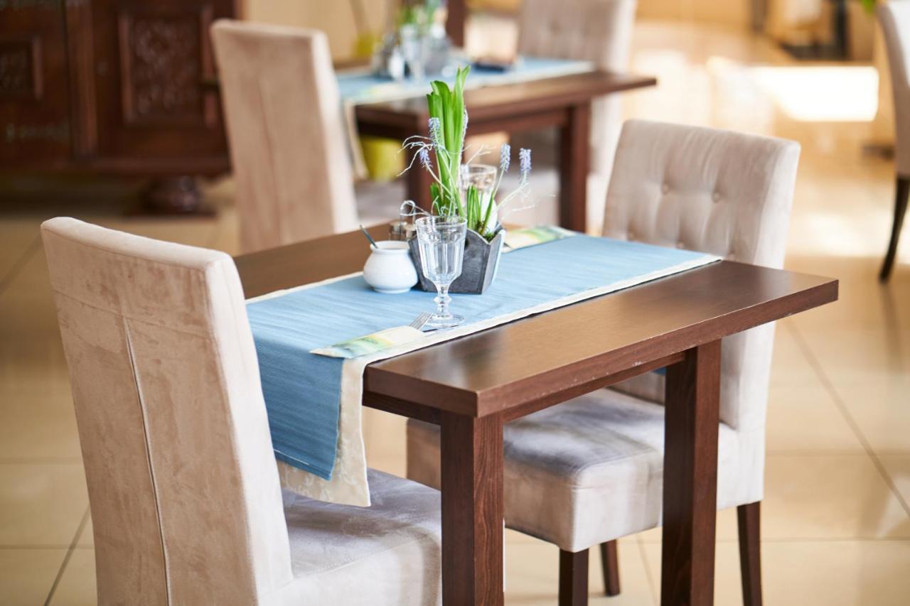 Hotel Piemont Pabianice Extérieur photo